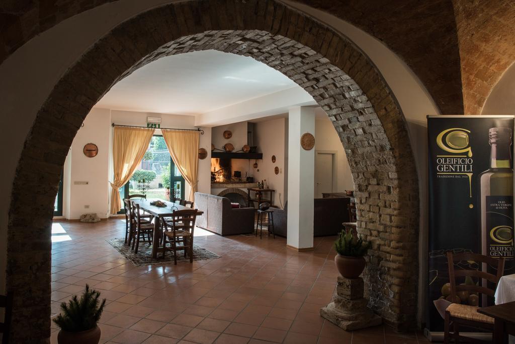 Il Casale Degli Ulivi B&B Ascoli Piceno Bagian luar foto